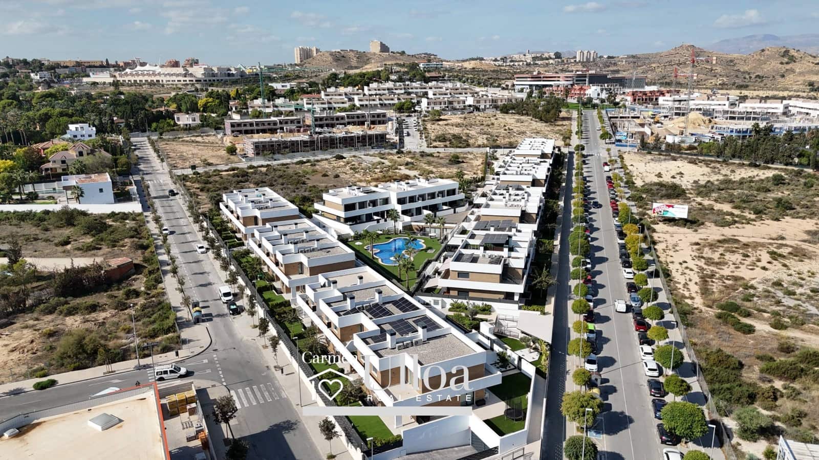 5 soveværelse Rækkehus til salg i Alicante by med swimmingpool garage - € 1.100.000 (Ref: 9342133)