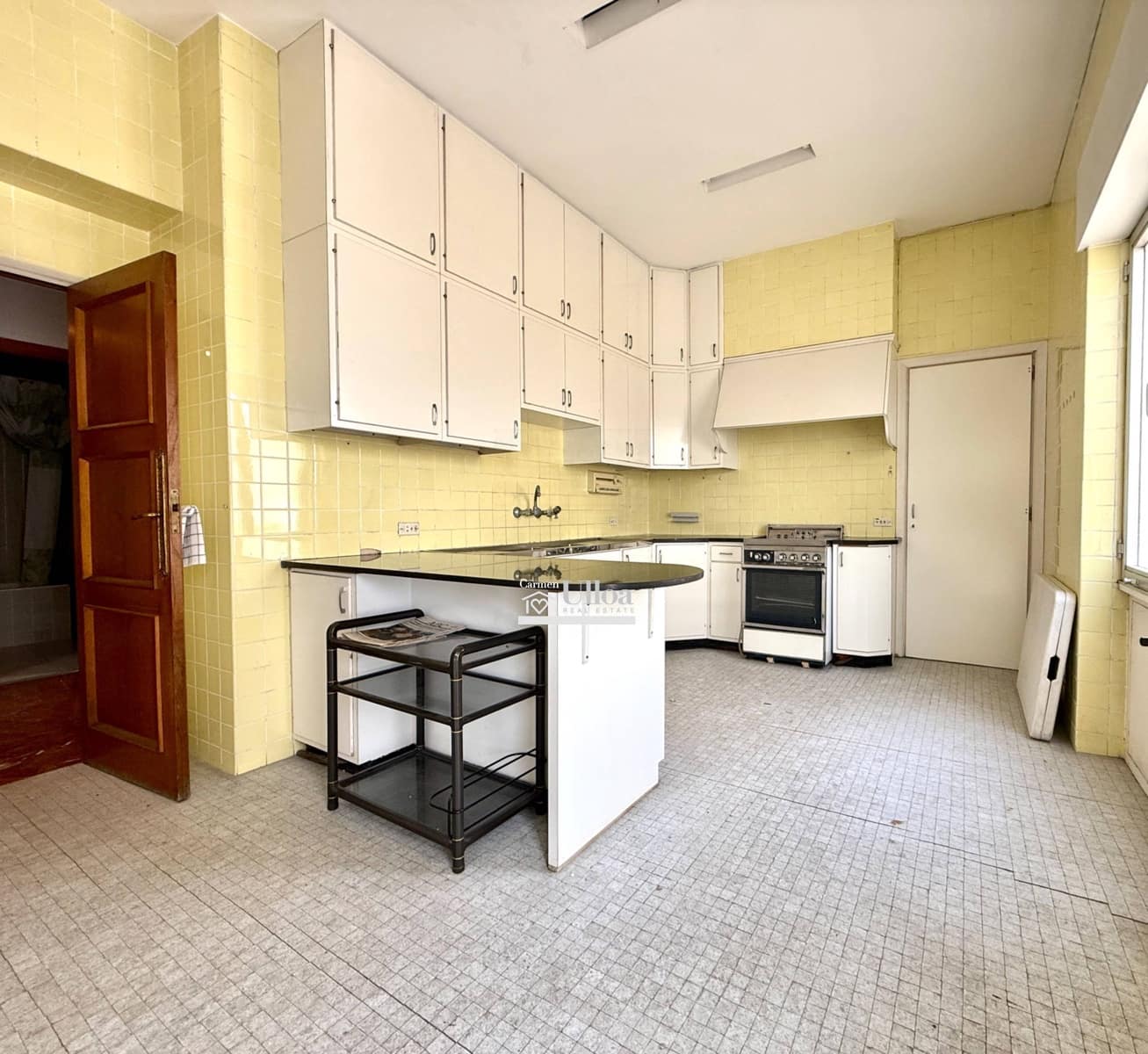 4 bedroom Flat for sale in Alicante / Alacant city with garage - € 1,350,000 (Ref: 9342134)