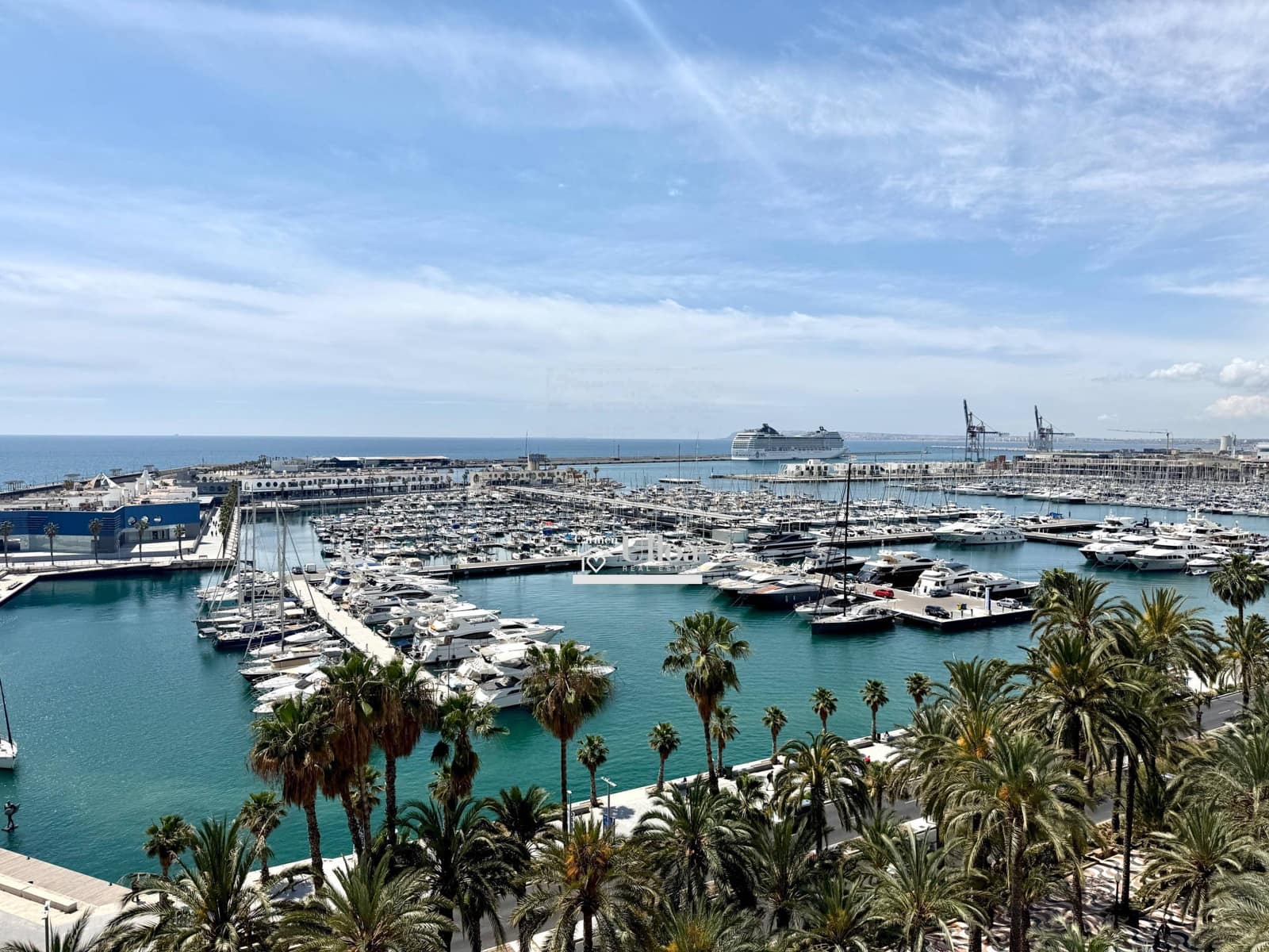 4 bedroom Flat for sale in Alicante / Alacant city with garage - € 1,350,000 (Ref: 9342134)