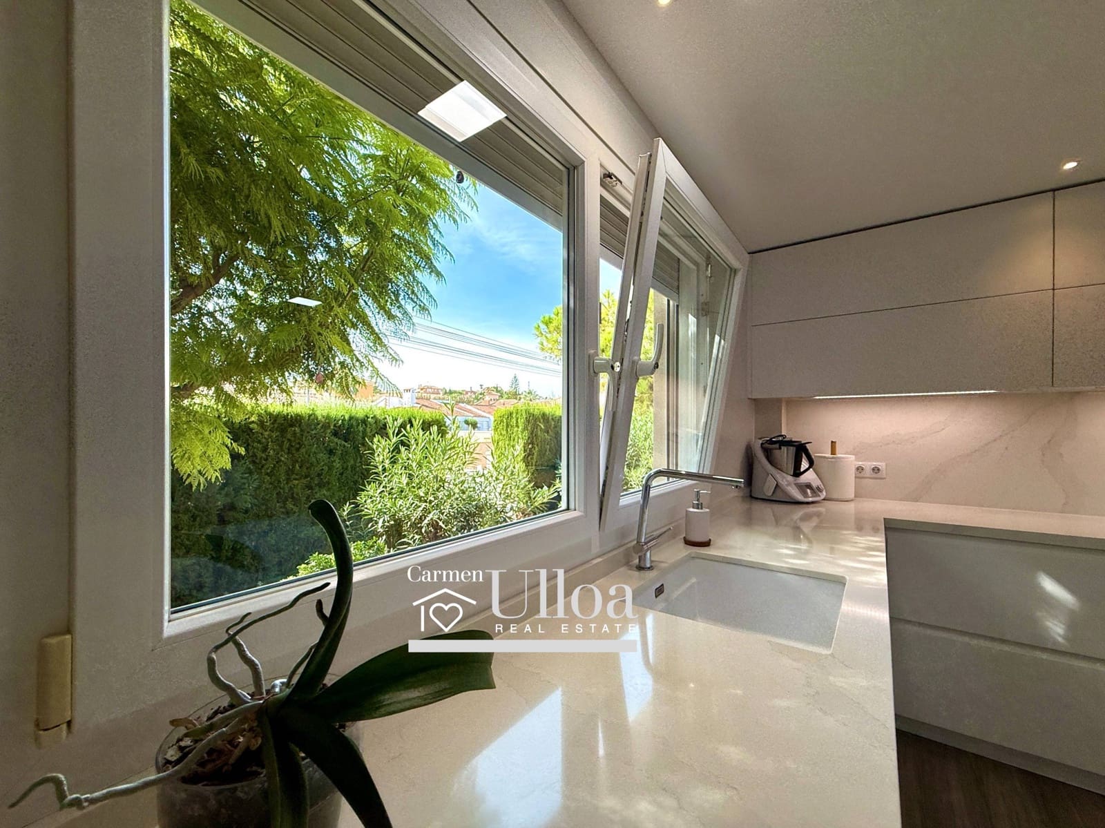 4 soveværelse Villa til salg i Muchamiel / Mutxamel med swimmingpool garage - € 725.000 (Ref: 9356095)