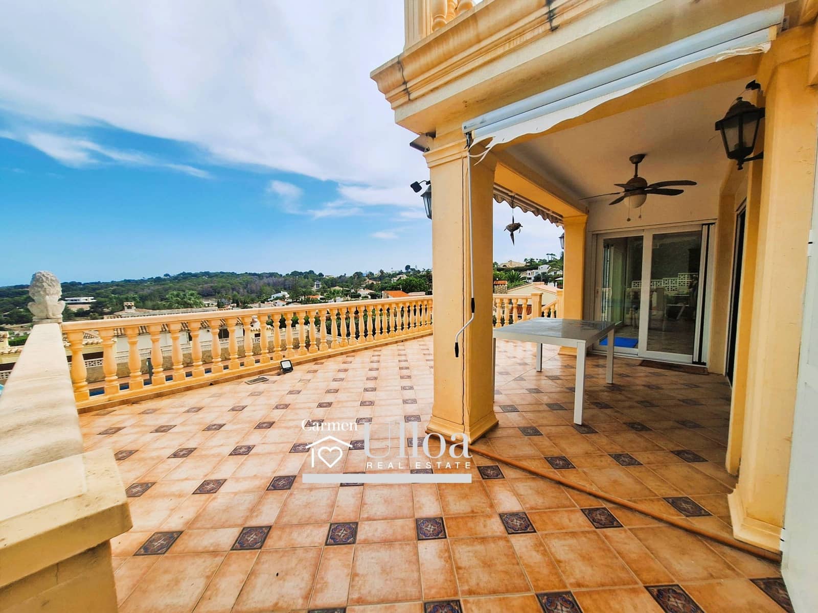 4 bedroom Villa for sale in Moraira with garage - € 750,000 (Ref: 9356096)