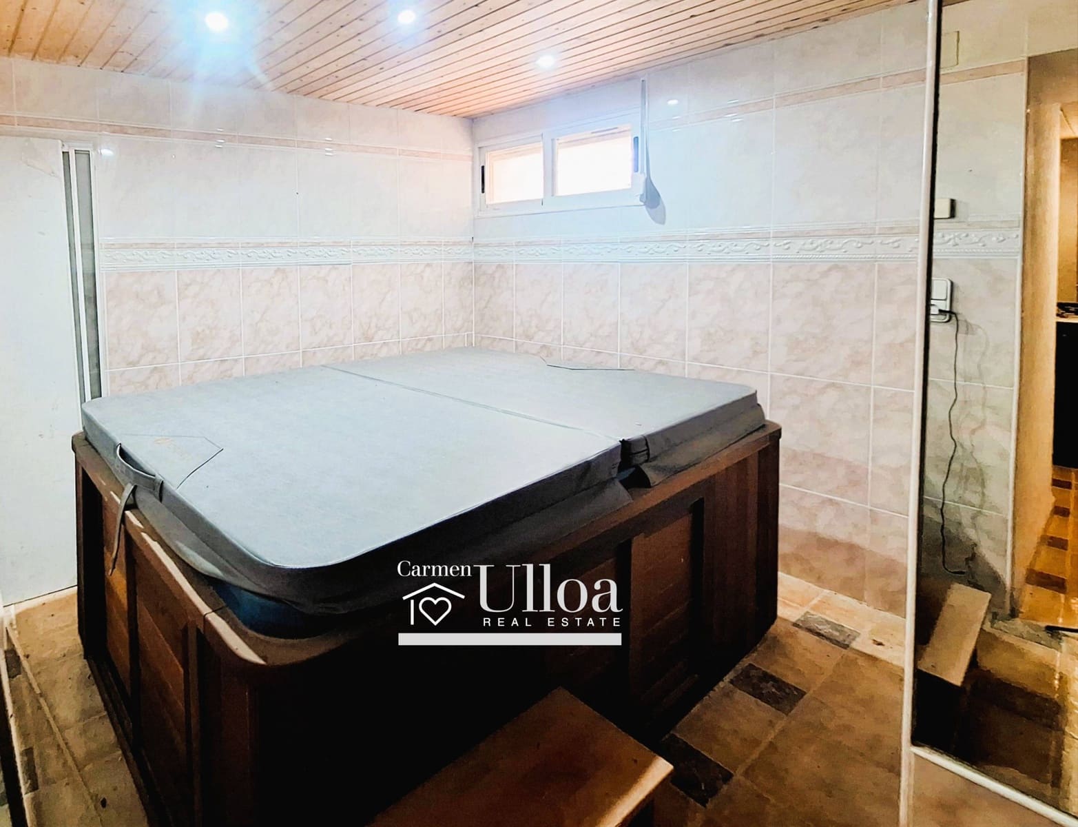 4 bedroom Villa for sale in Moraira with garage - € 750,000 (Ref: 9356096)