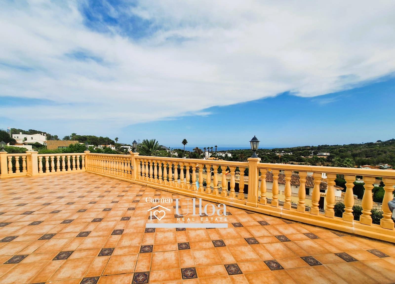 4 bedroom Villa for sale in Moraira with garage - € 750,000 (Ref: 9356096)