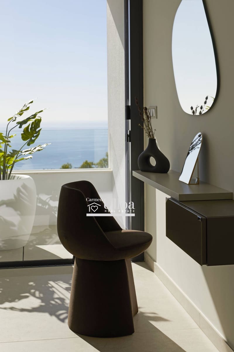 4 bedroom Villa for sale in Altea with pool garage - € 2,135,000 (Ref: 9356097)