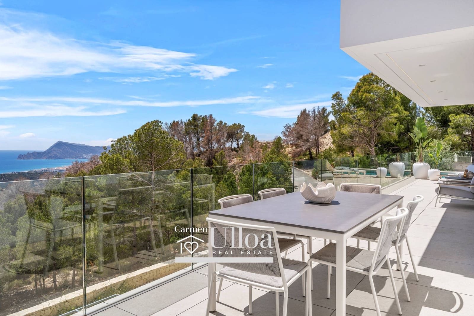 4 bedroom Villa for sale in Altea with pool garage - € 2,135,000 (Ref: 9356097)