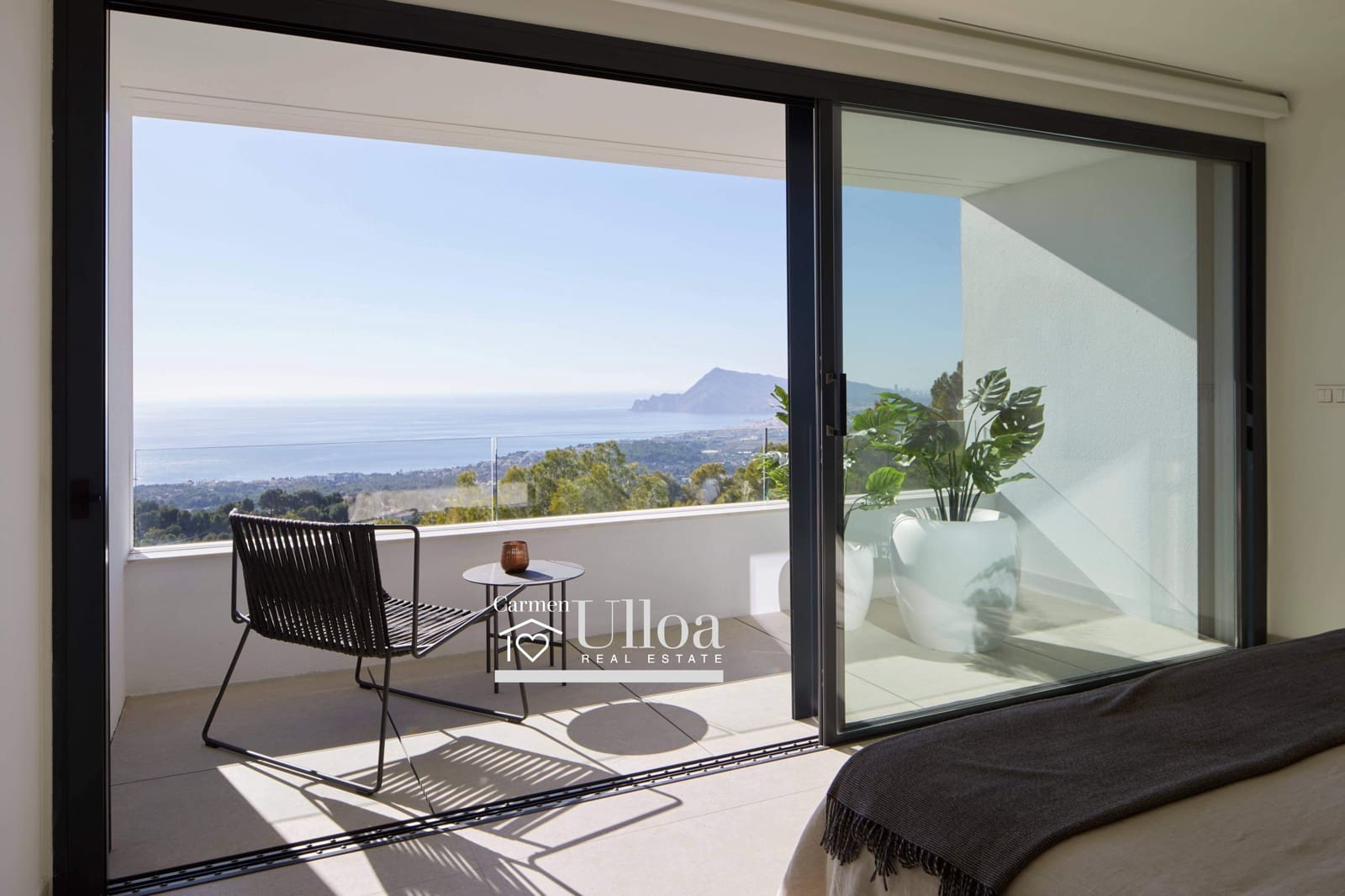 4 bedroom Villa for sale in Altea with pool garage - € 2,135,000 (Ref: 9356097)