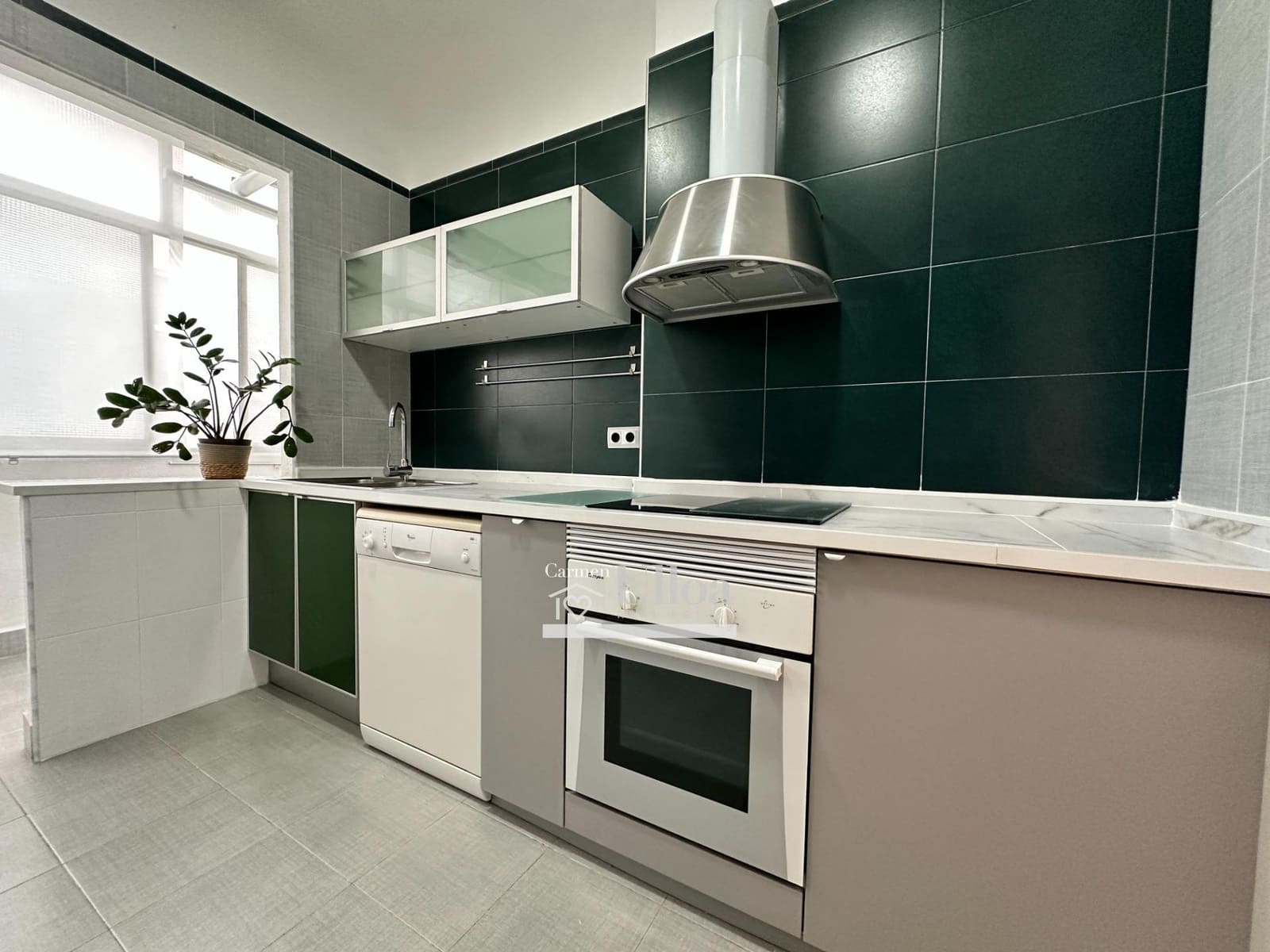 3 bedroom Apartment for rent in Alicante / Alacant city - € 1,350 (Ref: 9362541)