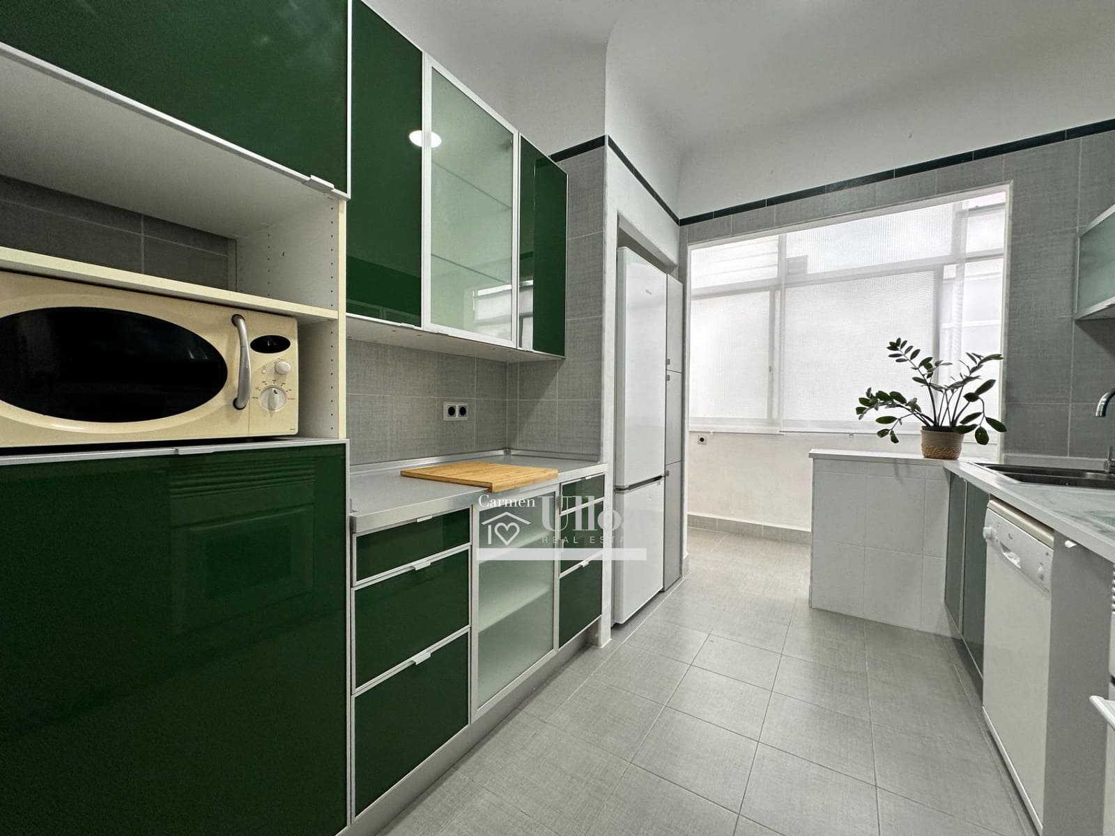 3 sovrum Lägenhet att hyra i Alicante stad - 1 350 € (Ref: 9362541)