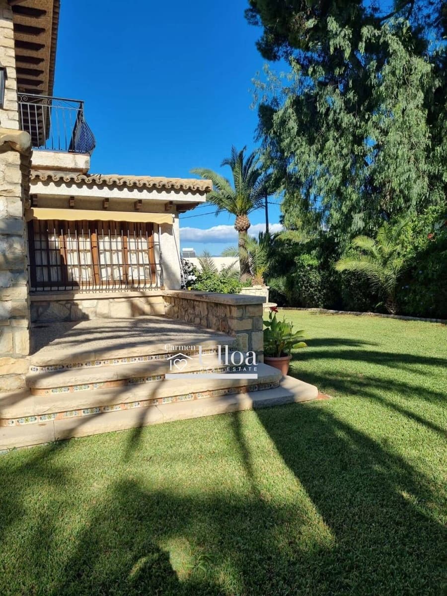 5 slaapkamer Villa te koop in Alicante stad met zwembad - € 1.900.000 (Ref: 9367399)