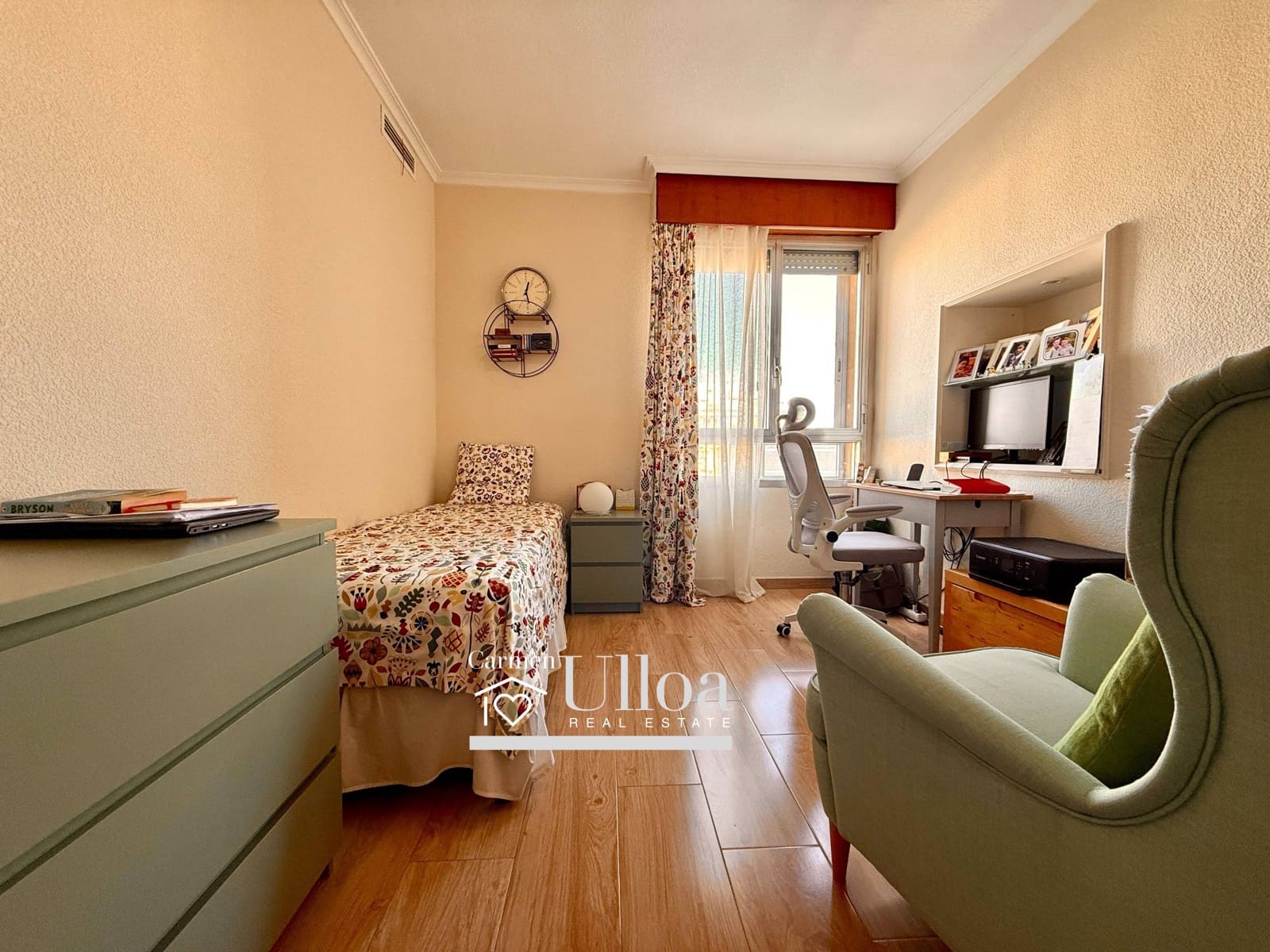 2 bedroom Apartment for sale in Alicante / Alacant city - € 850,000 (Ref: 9403571)
