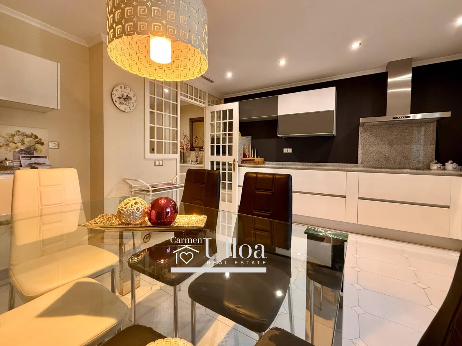 4 bedroom Apartment for sale in Alicante / Alacant city with garage - € 1,500,000 (Ref: 9403572)