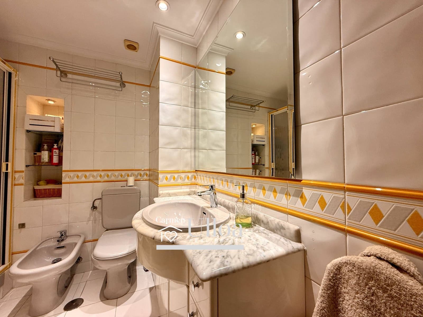 4 bedroom Apartment for sale in Alicante / Alacant city with garage - € 1,500,000 (Ref: 9403572)