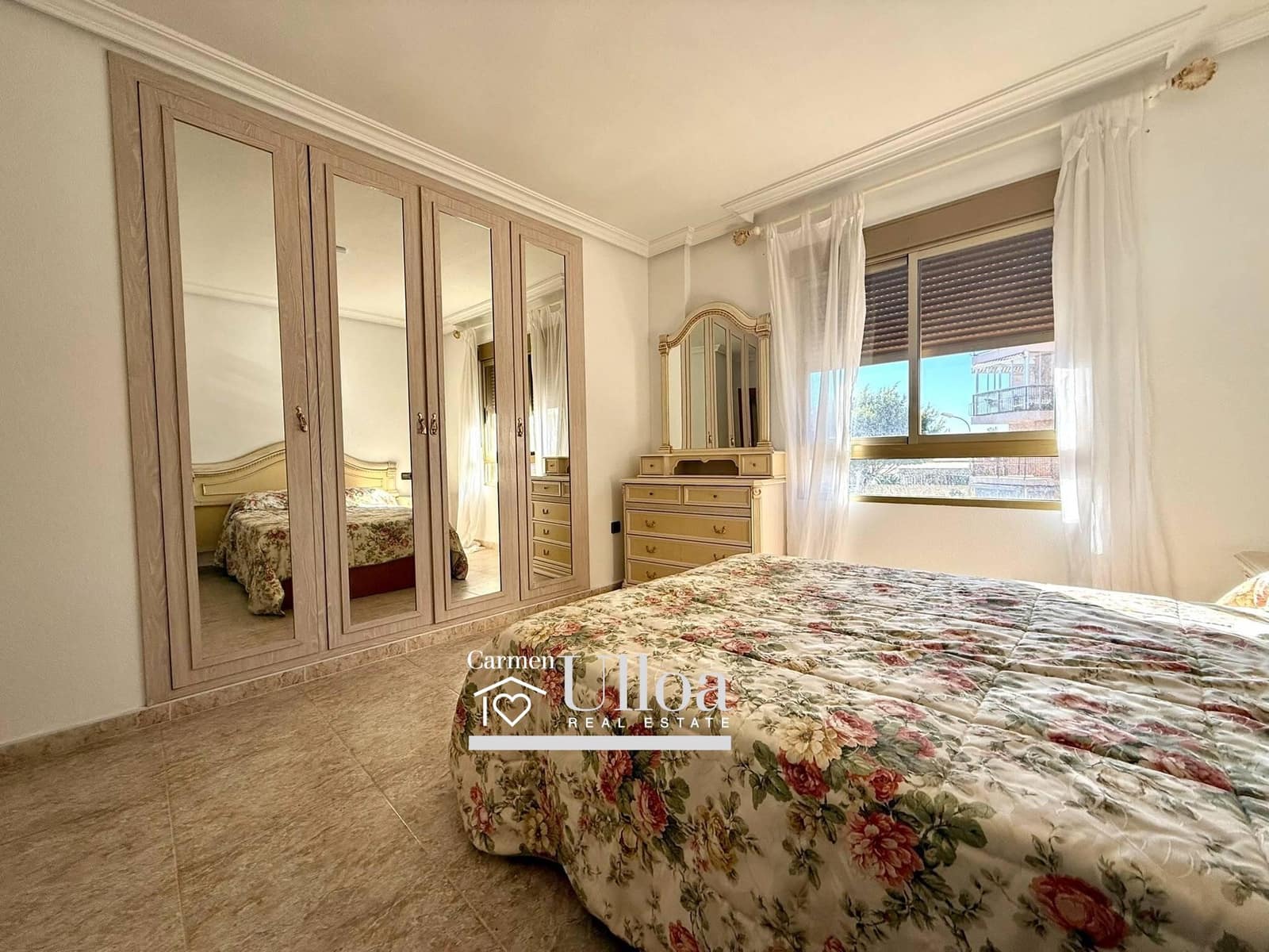 3 makuuhuone Rivitalo myytävänä paikassa El Campello mukana 
autotalli - 720 000 € (Ref: 9427447)