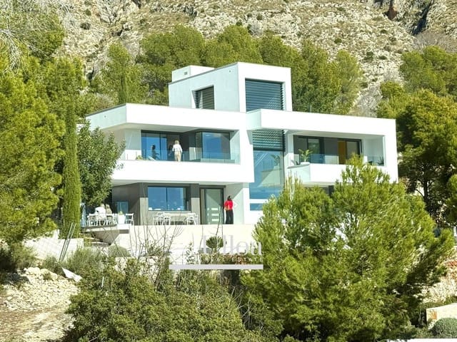4 soveværelse Villa til salg i Altea med swimmingpool - € 2.519.000 (Ref: 9440259)
