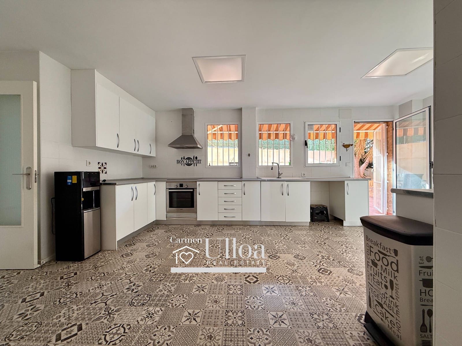 5 sypialnia Dom szeregowy na sprzedaż w Playa de San Juan z basenem garażem - 895 000 € (Ref: 9450467)