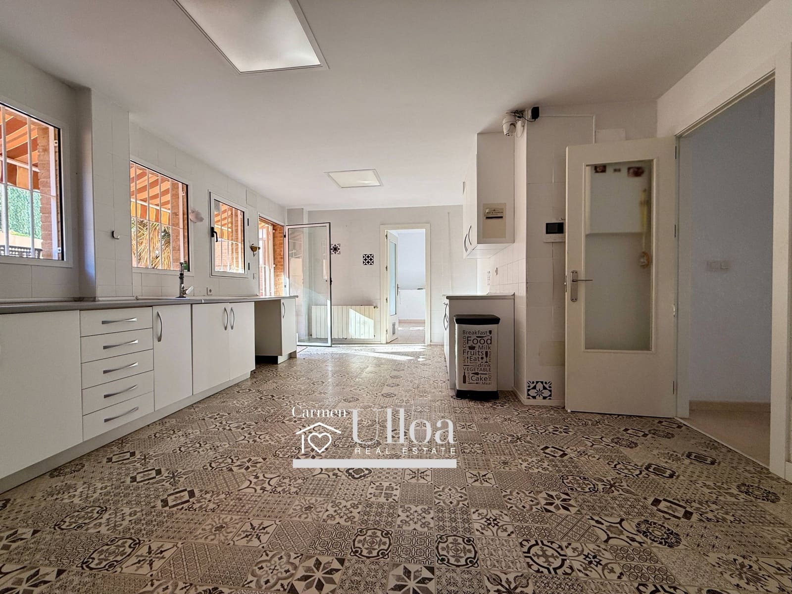 5 sypialnia Dom szeregowy na sprzedaż w Playa de San Juan z basenem garażem - 895 000 € (Ref: 9450467)