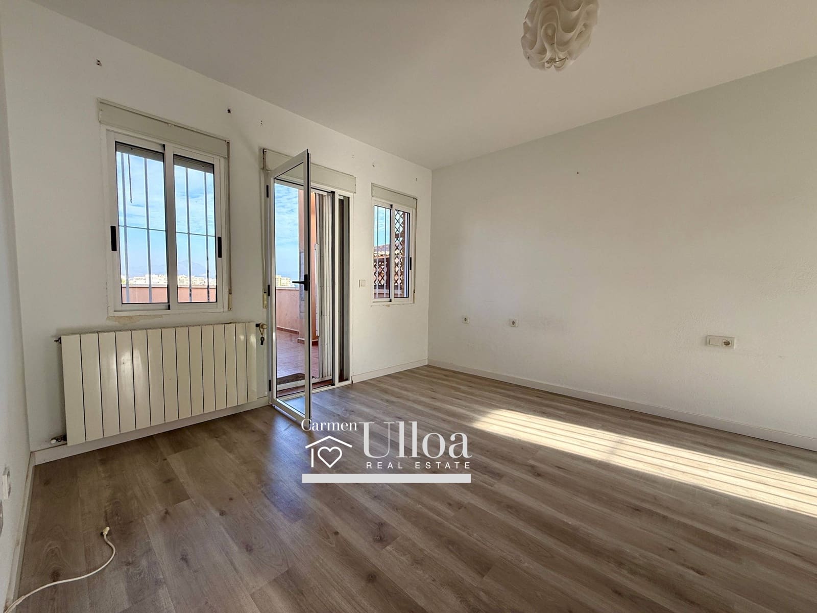 5 sypialnia Dom szeregowy na sprzedaż w Playa de San Juan z basenem garażem - 895 000 € (Ref: 9450467)