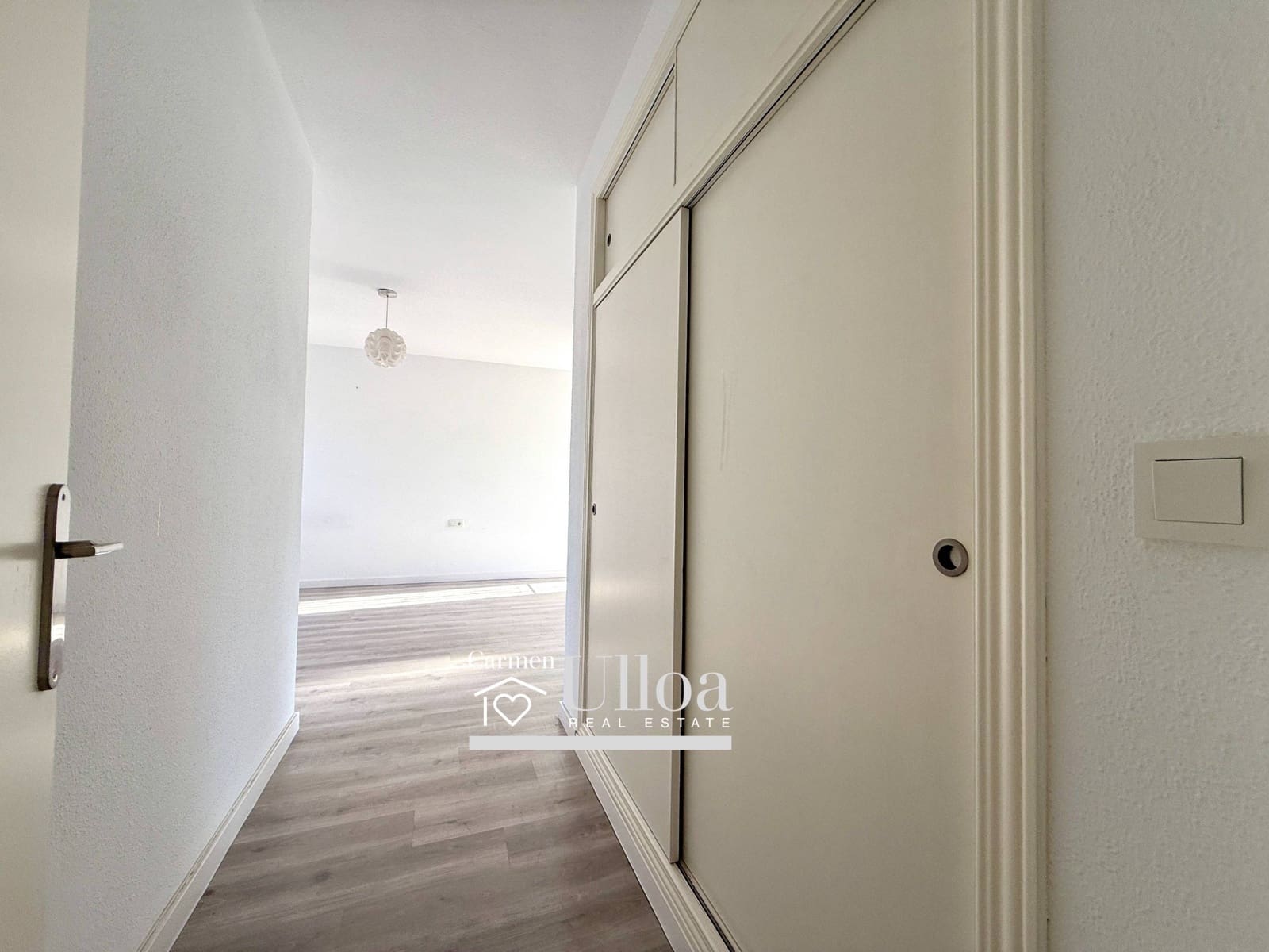 5 sypialnia Dom szeregowy na sprzedaż w Playa de San Juan z basenem garażem - 895 000 € (Ref: 9450467)