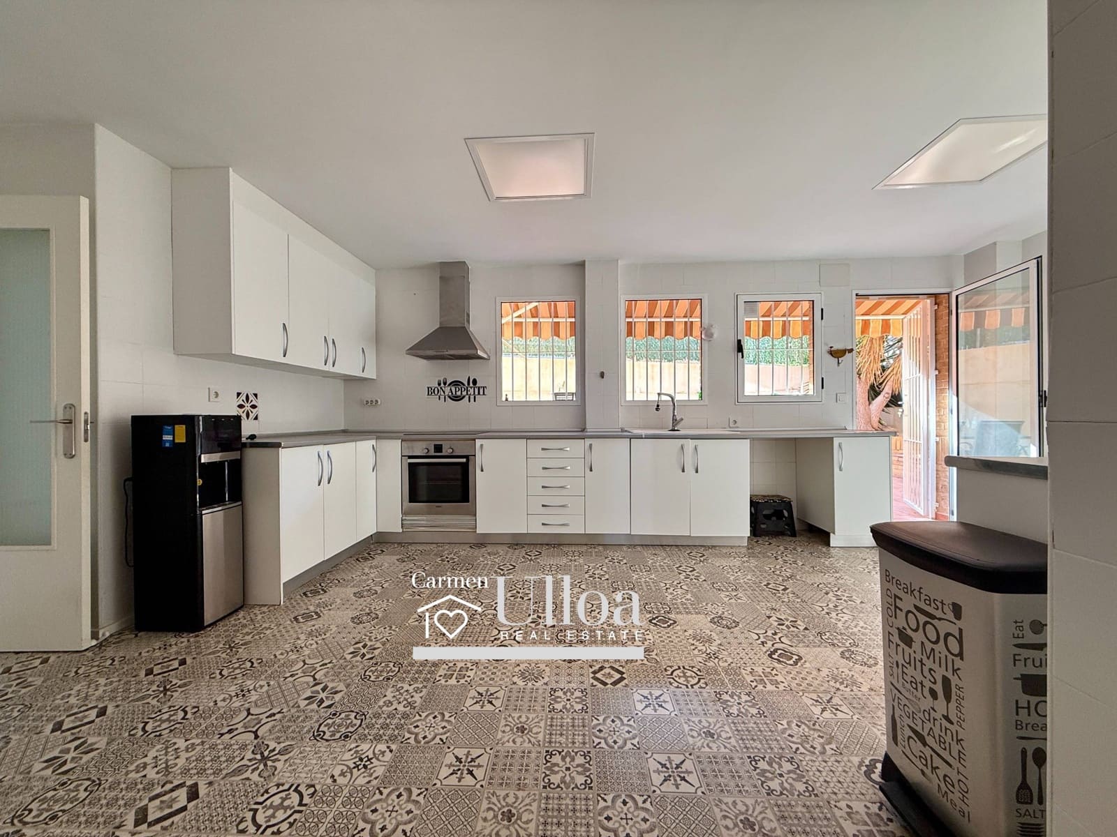 5 bedroom Terraced Villa for sale in Playa de San Juan with pool garage - € 825,000 (Ref: 9450467)