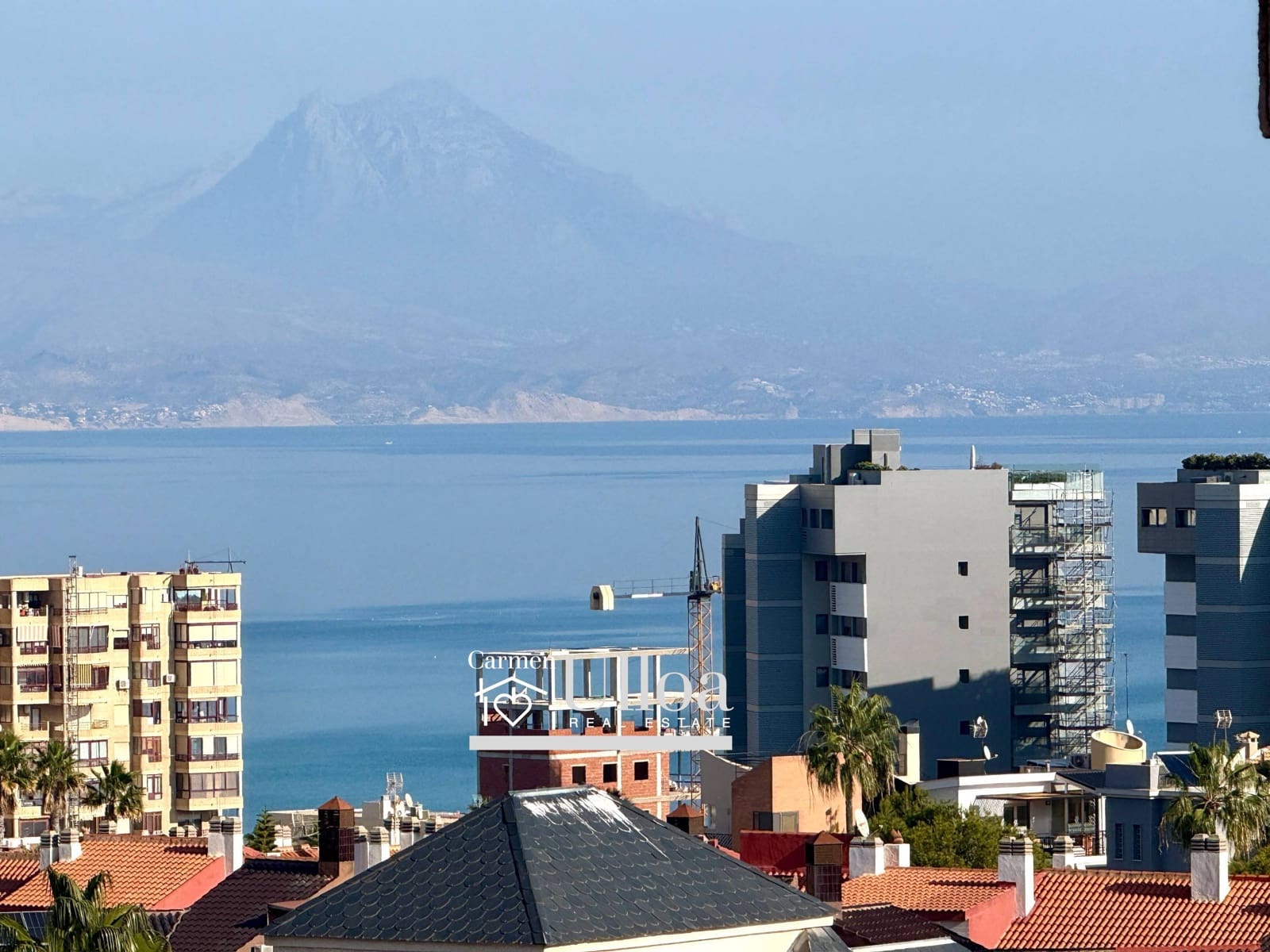 5 soverom Rekkehus til salgs i Playa de San Juan med svømmebasseng garasje - € 785 000 (Ref: 9450467)