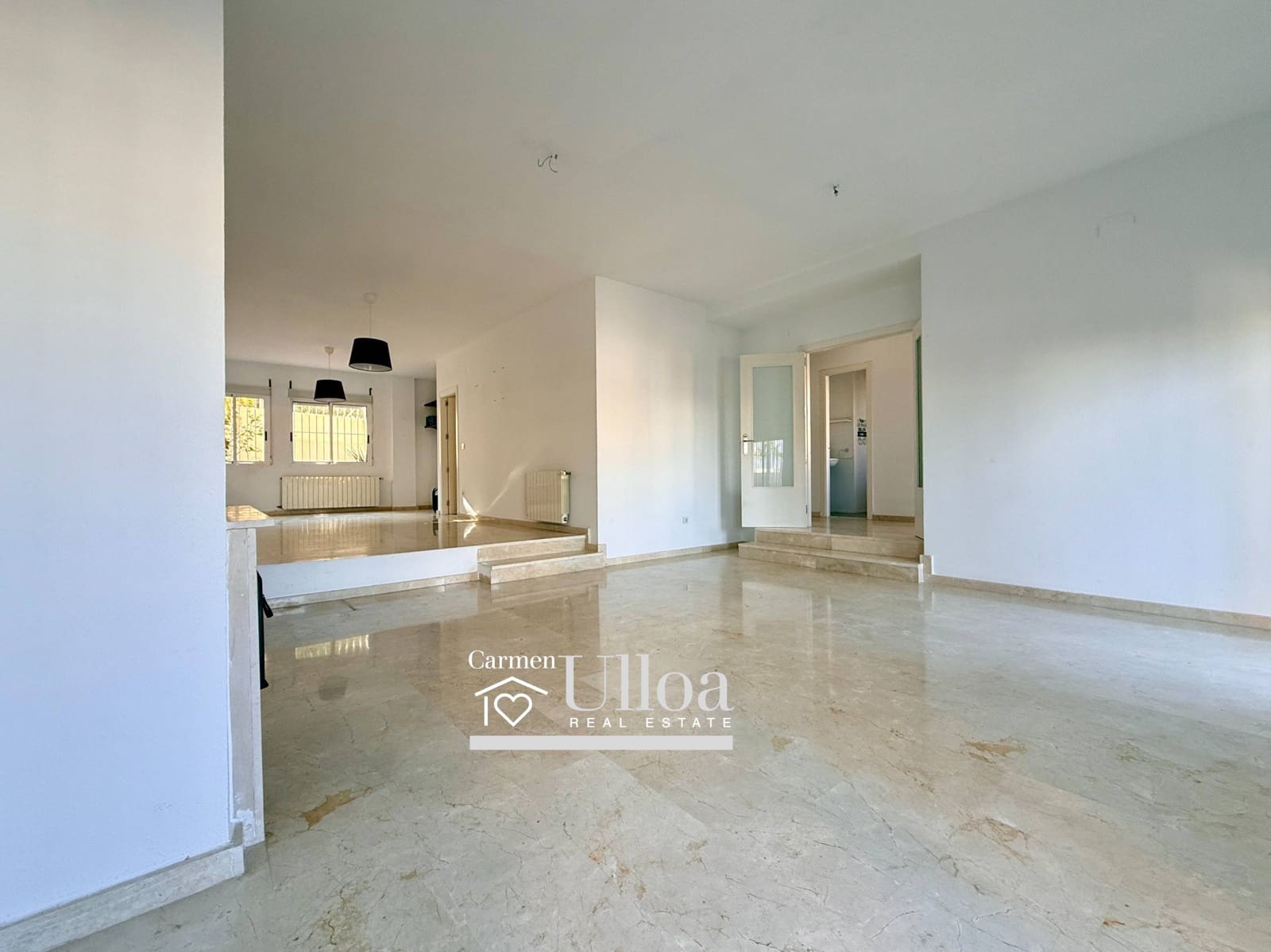 5 chambre Villa/Maison Mitoyenne à vendre à Playa de San Juan avec piscine garage - 785 000 € (Ref: 9450467)