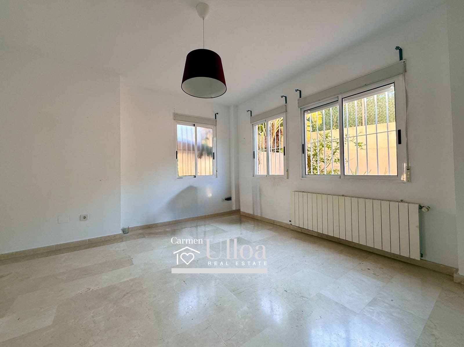 5 chambre Villa/Maison Mitoyenne à vendre à Playa de San Juan avec piscine garage - 785 000 € (Ref: 9450467)