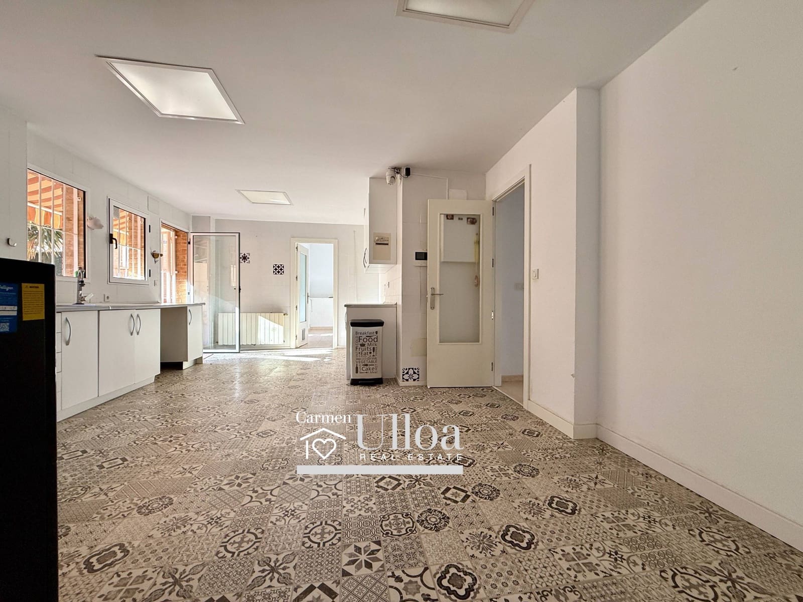 5 chambre Villa/Maison Mitoyenne à vendre à Playa de San Juan avec piscine garage - 785 000 € (Ref: 9450467)