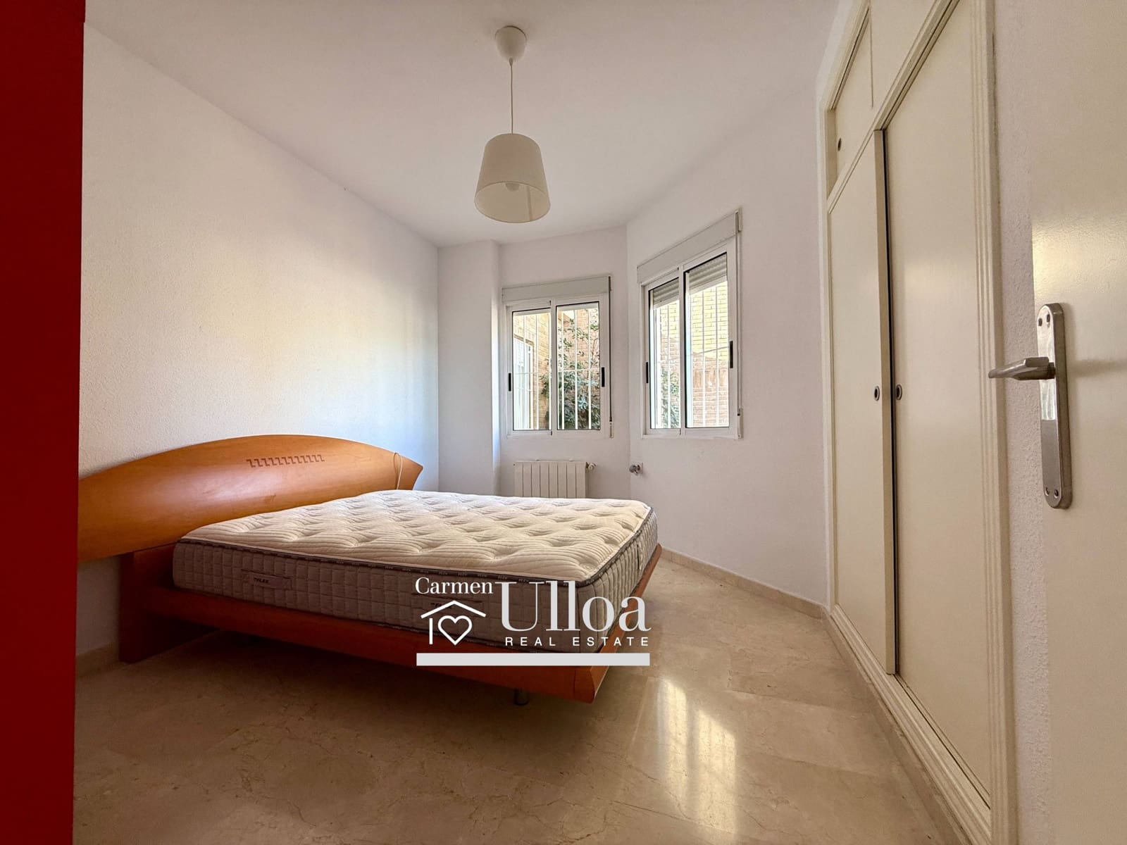 5 chambre Villa/Maison Mitoyenne à vendre à Playa de San Juan avec piscine garage - 785 000 € (Ref: 9450467)