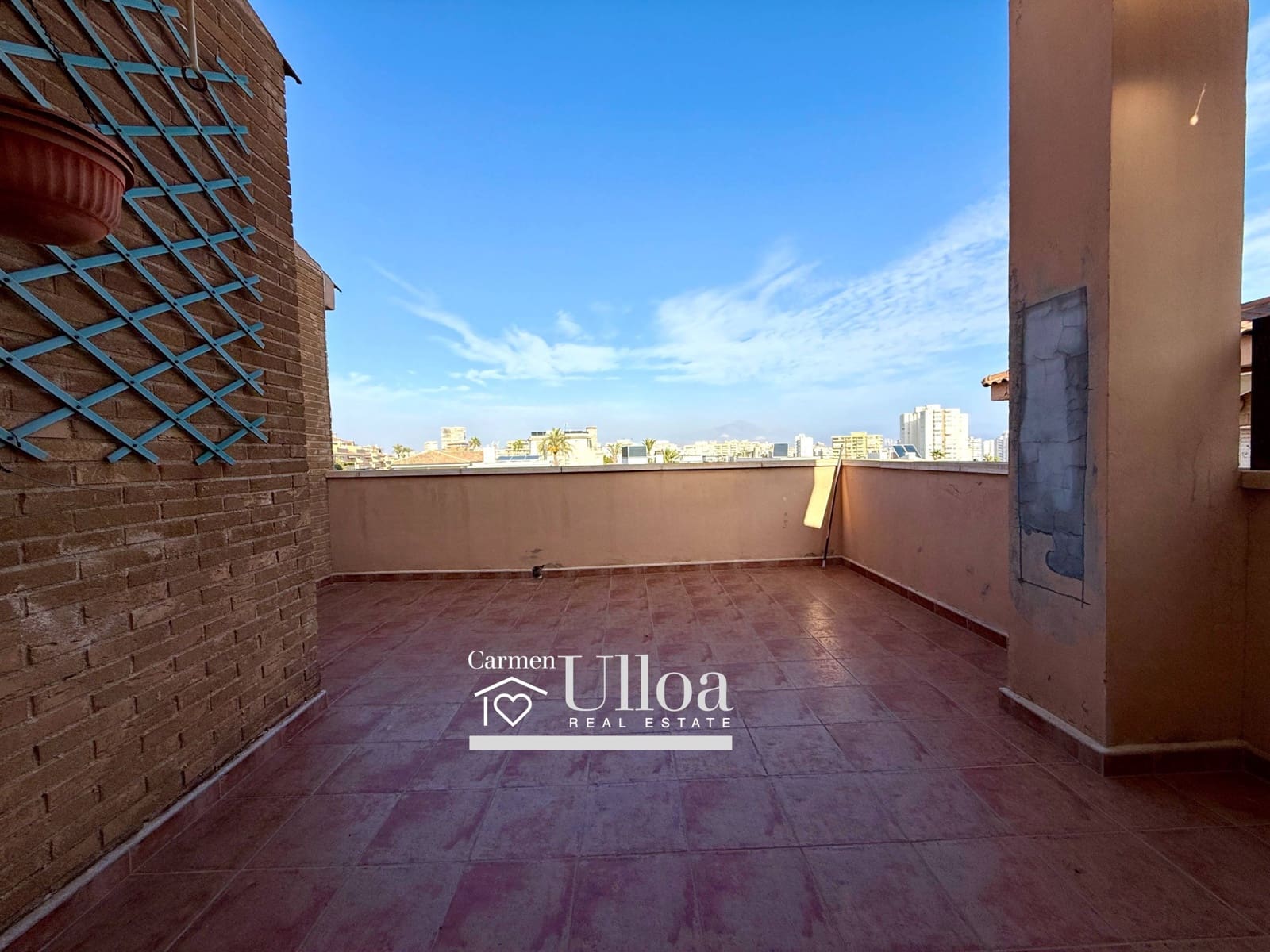 5 chambre Villa/Maison Mitoyenne à vendre à Playa de San Juan avec piscine garage - 785 000 € (Ref: 9450467)