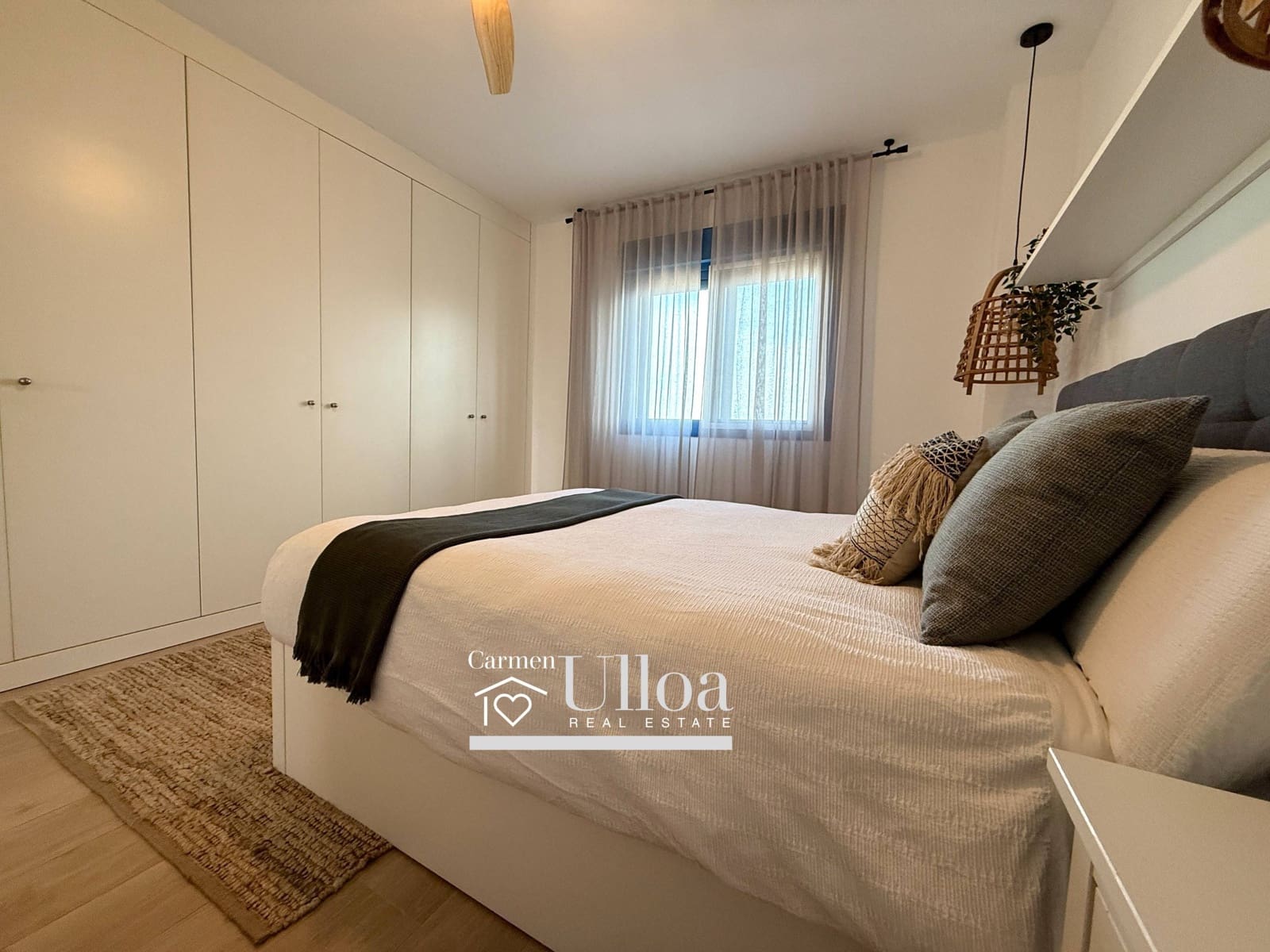 1 slaapkamer Appartement te koop in Alicante stad met zwembad garage - € 360.000 (Ref: 9471225)