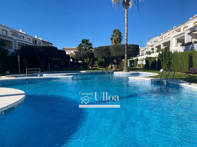 3 makuuhuone Rivitalo vuokrattavana paikassa Alicante Golf, Alicante kaupunki mukana uima-altaan 
autotalli - 1 950 € (Ref: 9481315)