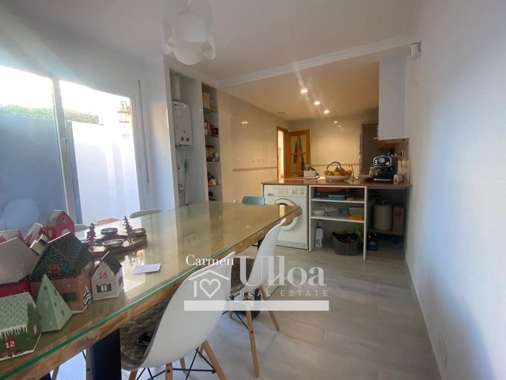 3 bedroom Terraced Villa for rent in Playa de San Juan with pool garage - € 1,950 (Ref: 9481315)