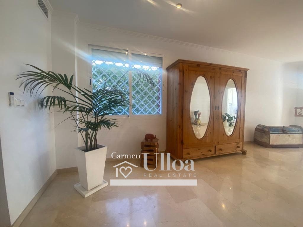 3 bedroom Terraced Villa for rent in Playa de San Juan with pool garage - € 1,950 (Ref: 9481315)