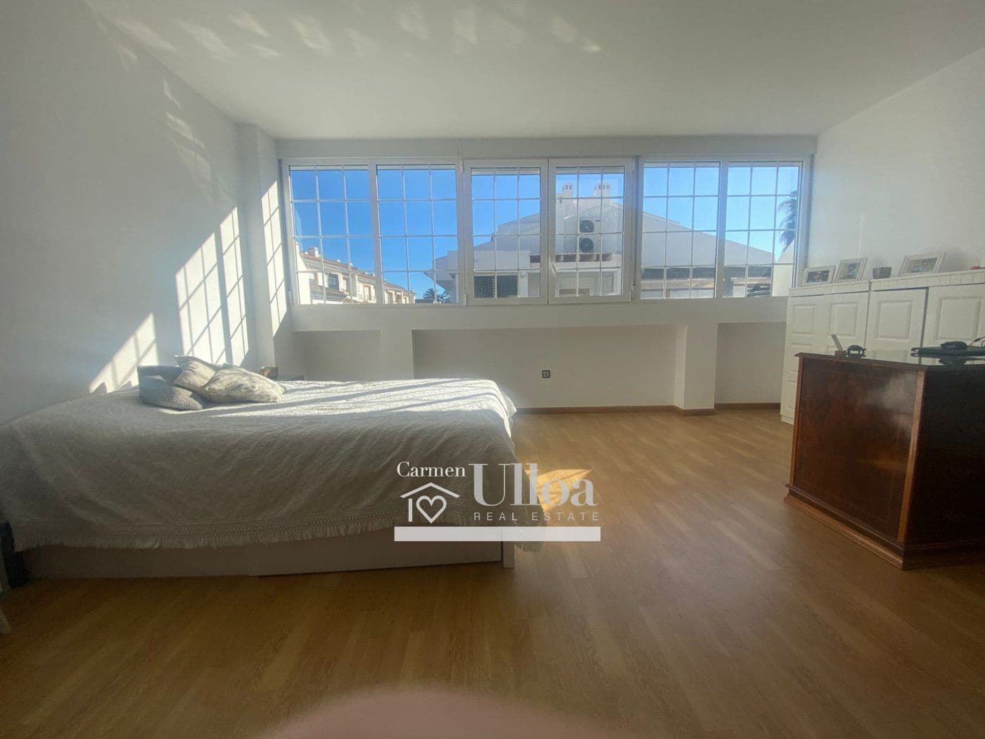 3 bedroom Terraced Villa for rent in Playa de San Juan with pool garage - € 1,950 (Ref: 9481315)