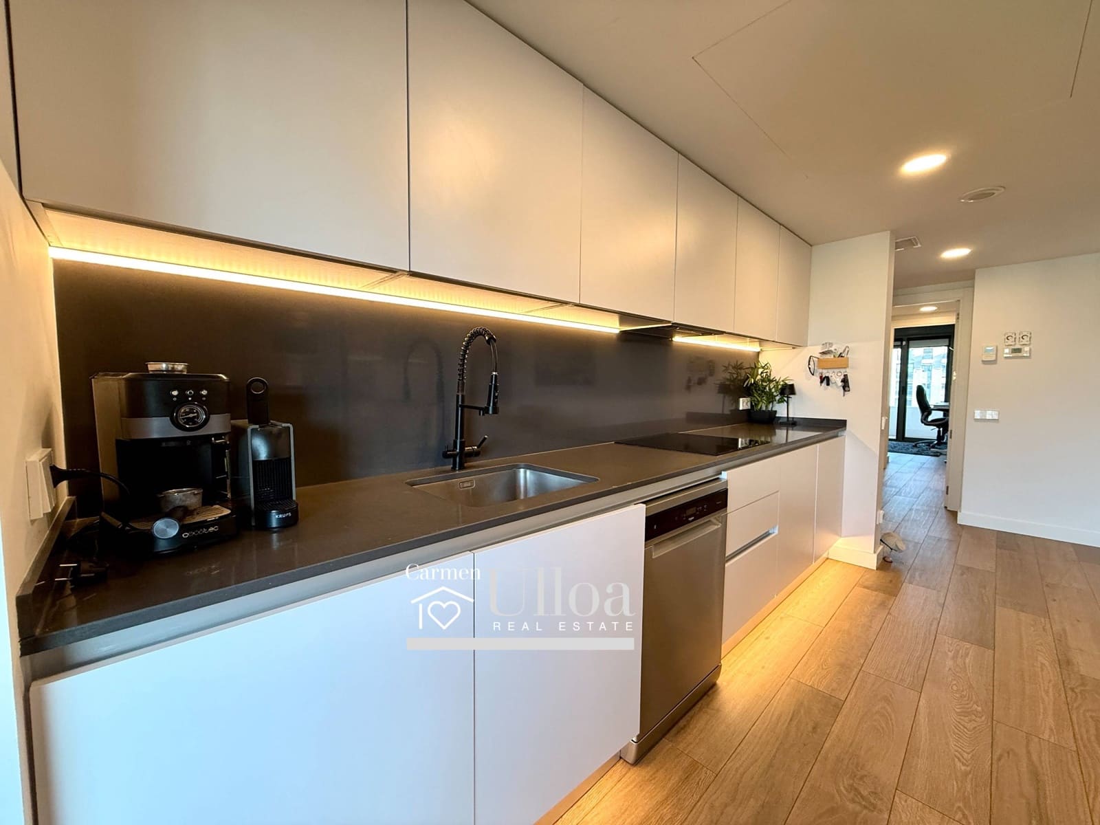 3 bedroom Apartment for sale in Alicante / Alacant city with pool garage - € 699,000 (Ref: 9491637)