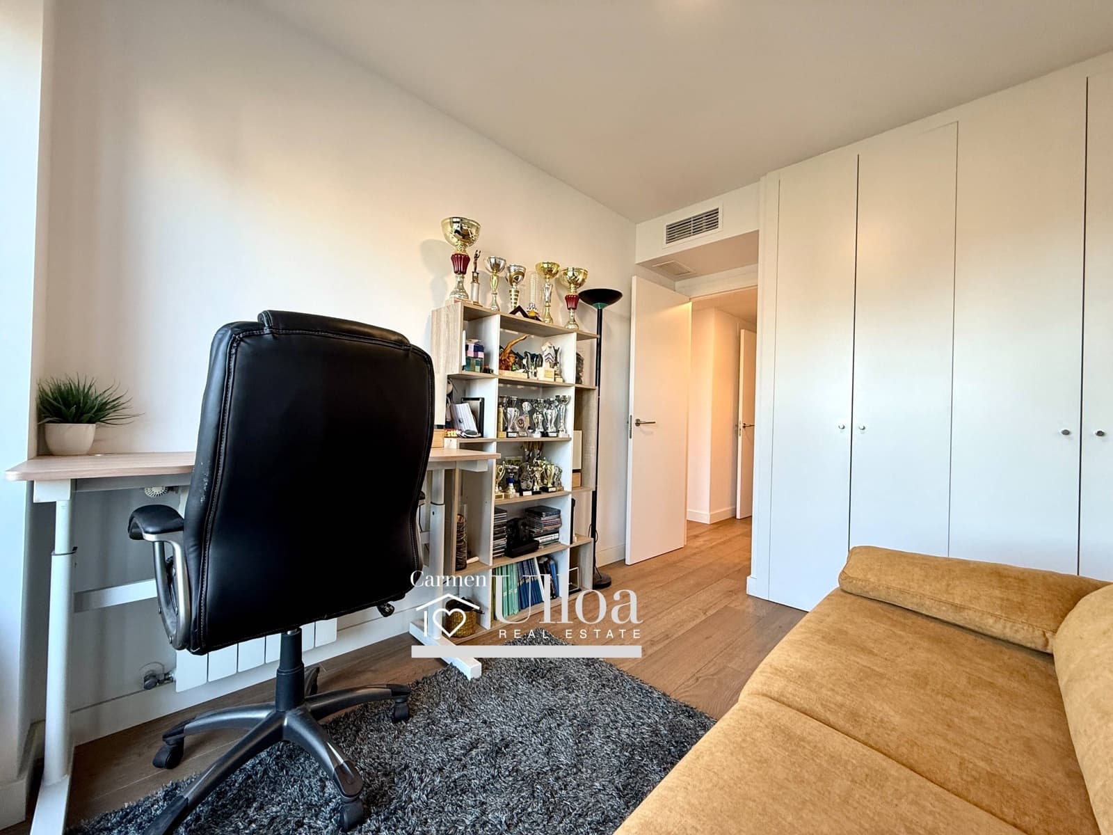 3 bedroom Apartment for sale in Alicante / Alacant city with pool garage - € 699,000 (Ref: 9491637)