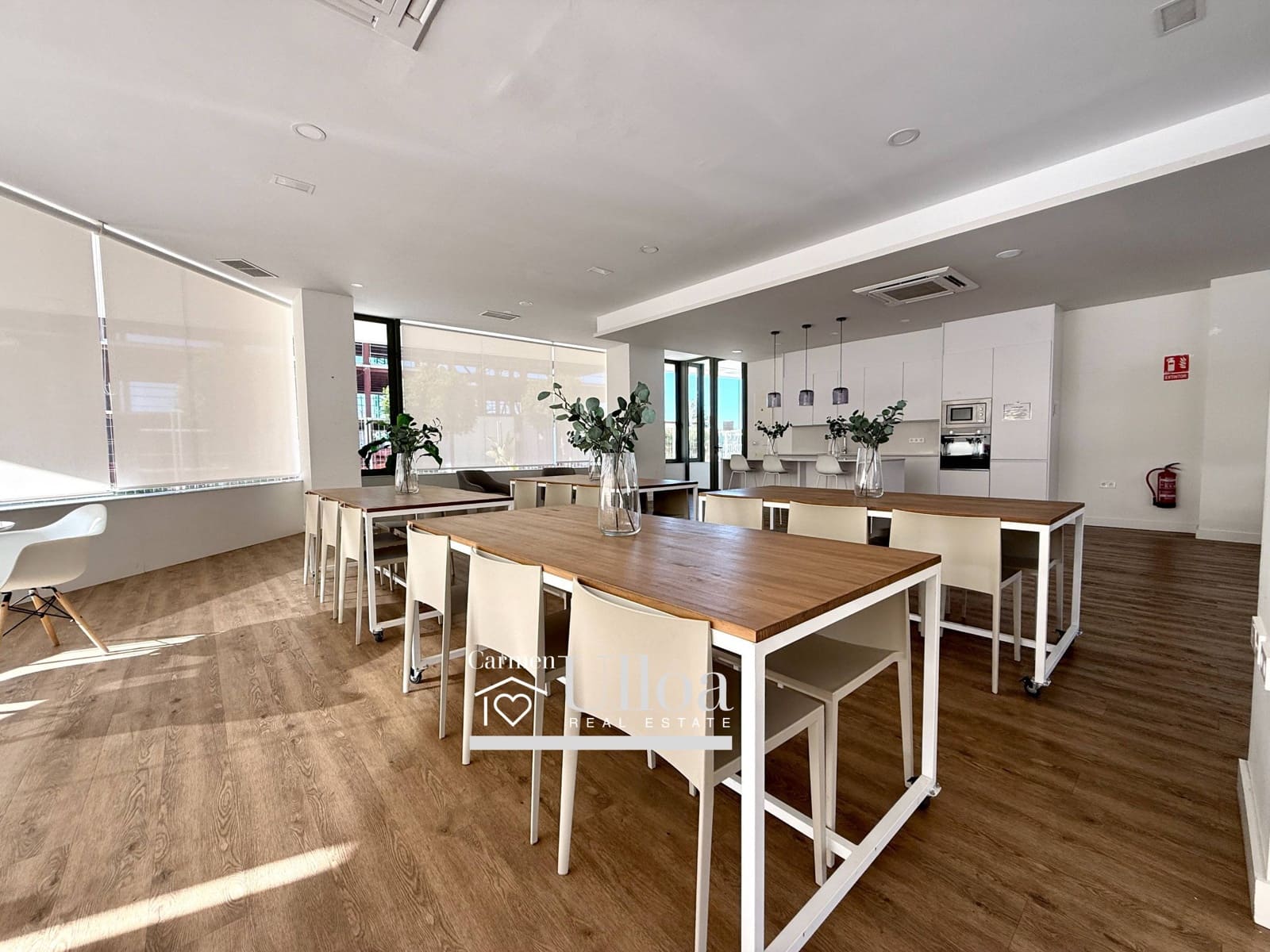 3 bedroom Apartment for sale in Alicante / Alacant city with pool garage - € 699,000 (Ref: 9491637)