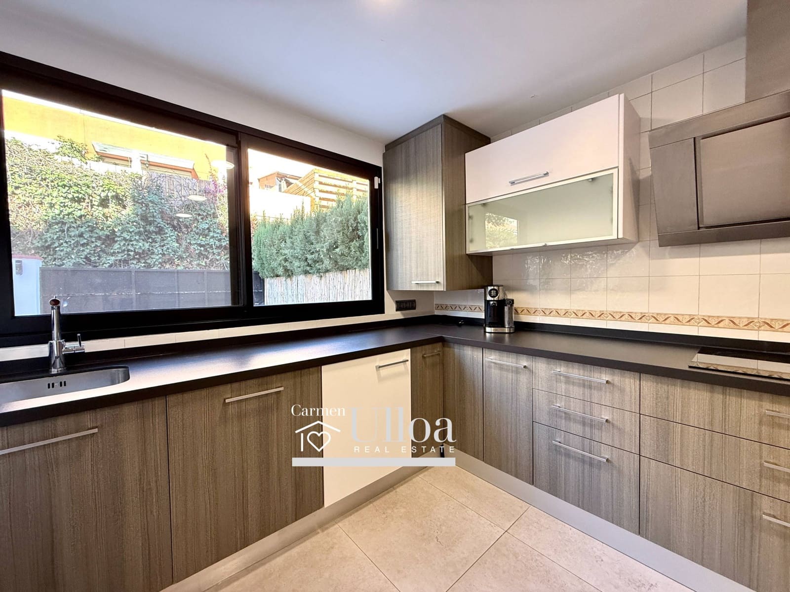 4 bedroom Terraced Villa for sale in Playa de San Juan with pool garage - € 540,000 (Ref: 9497571)