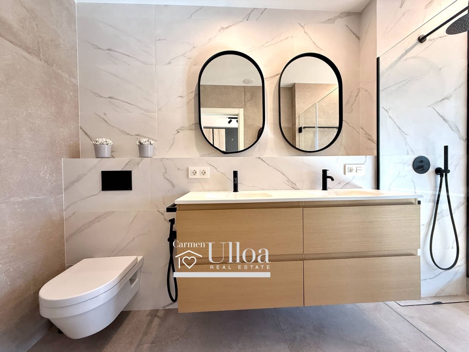 4 bedroom Terraced Villa for sale in Playa de San Juan with pool garage - € 540,000 (Ref: 9497571)