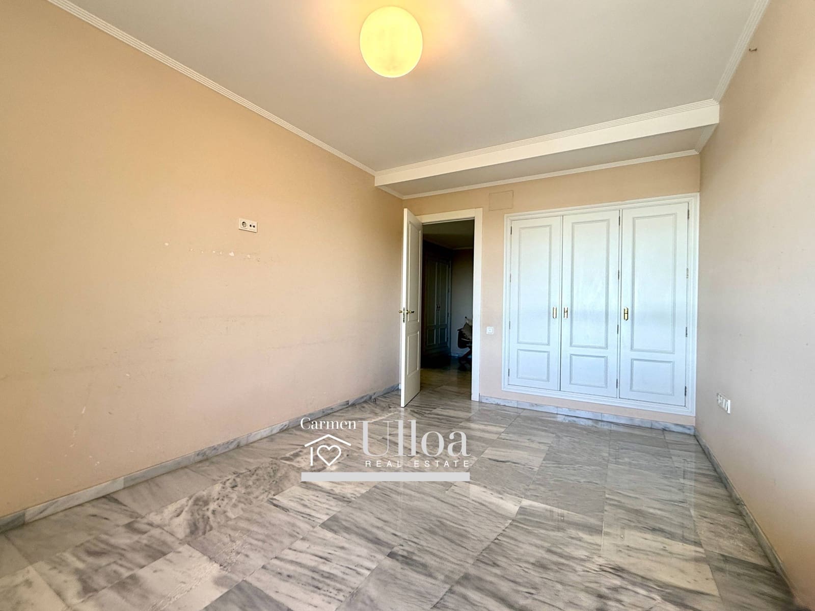 4 bedroom Apartment for sale in Alicante / Alacant city with garage - € 1,400,000 (Ref: 9599695)