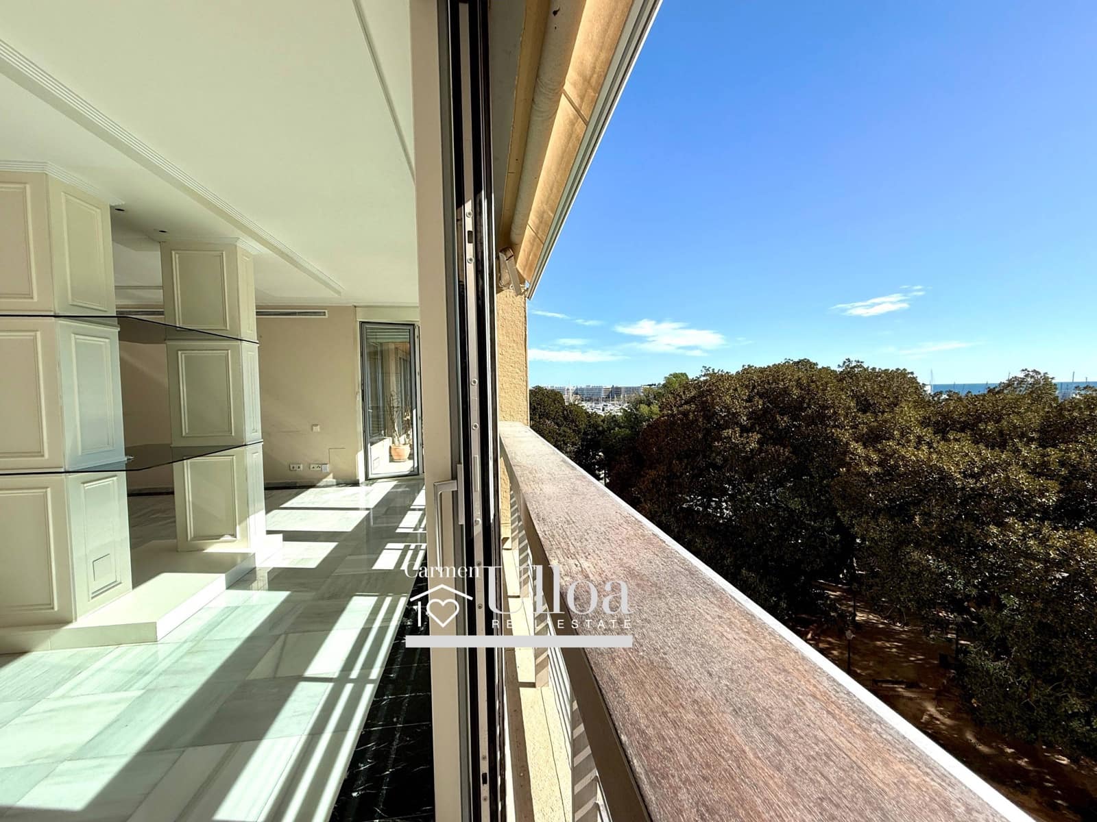 4 bedroom Apartment for sale in Alicante / Alacant city with garage - € 1,400,000 (Ref: 9599695)