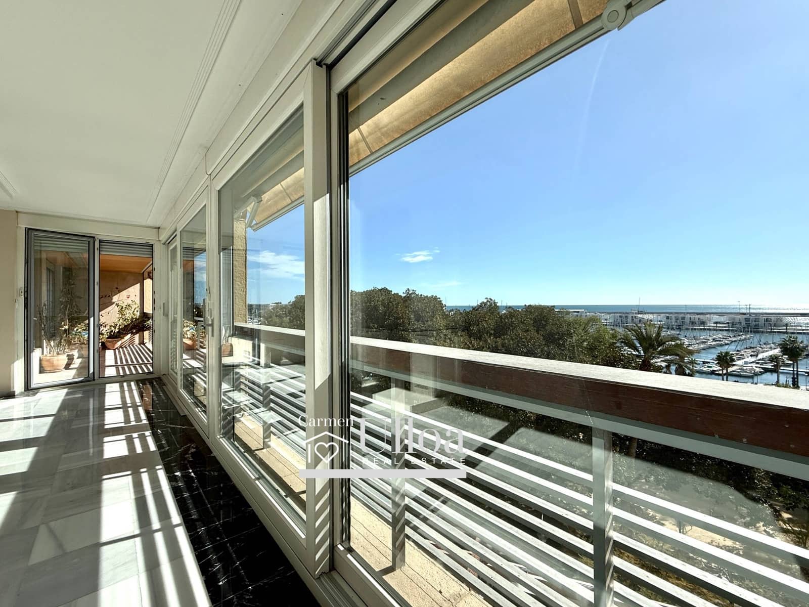 4 bedroom Apartment for sale in Alicante / Alacant city with garage - € 1,400,000 (Ref: 9599695)