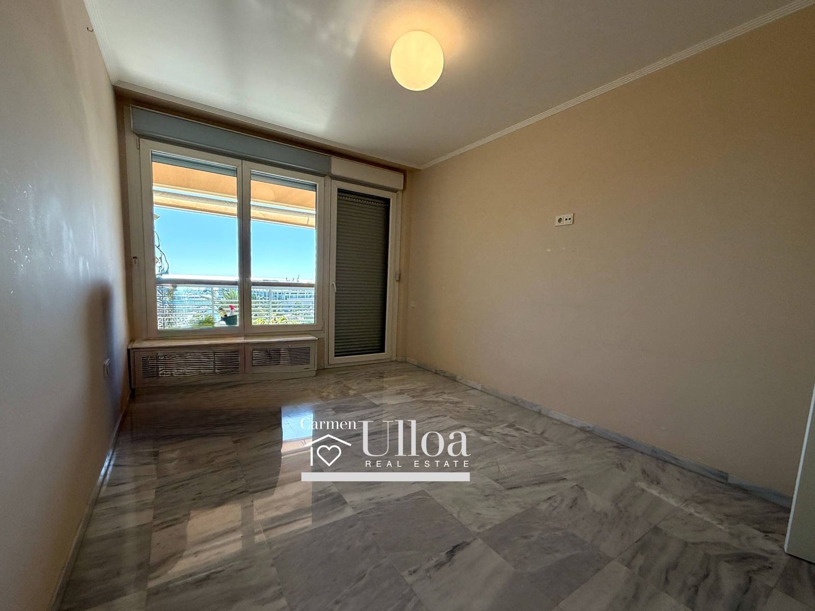 4 bedroom Apartment for sale in Alicante / Alacant city with garage - € 1,400,000 (Ref: 9599695)