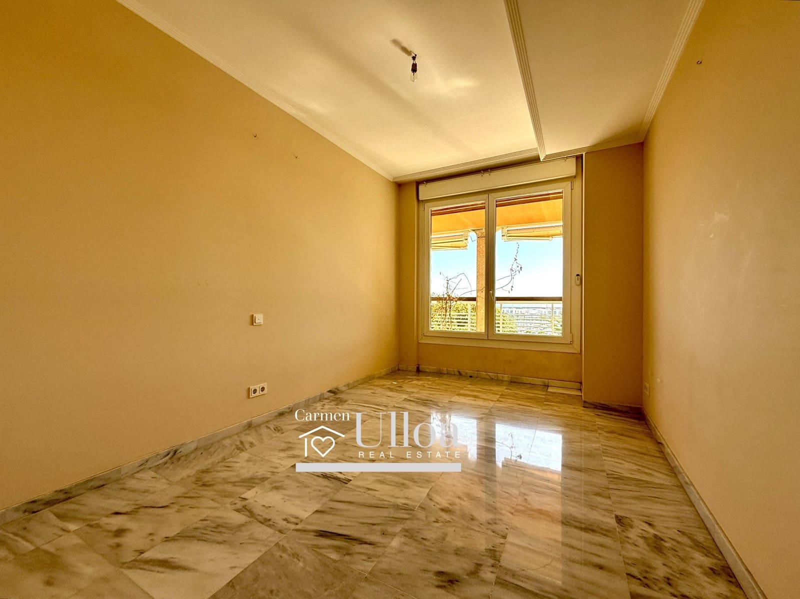 4 bedroom Apartment for sale in Alicante / Alacant city with garage - € 1,400,000 (Ref: 9599695)