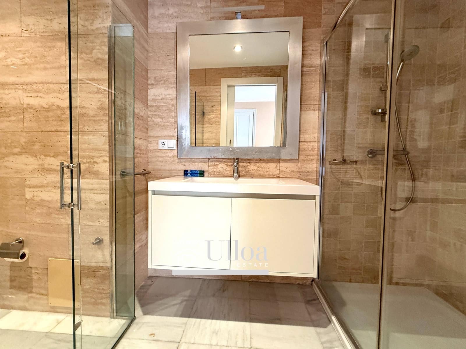 4 bedroom Apartment for sale in Alicante / Alacant city with garage - € 1,400,000 (Ref: 9599695)