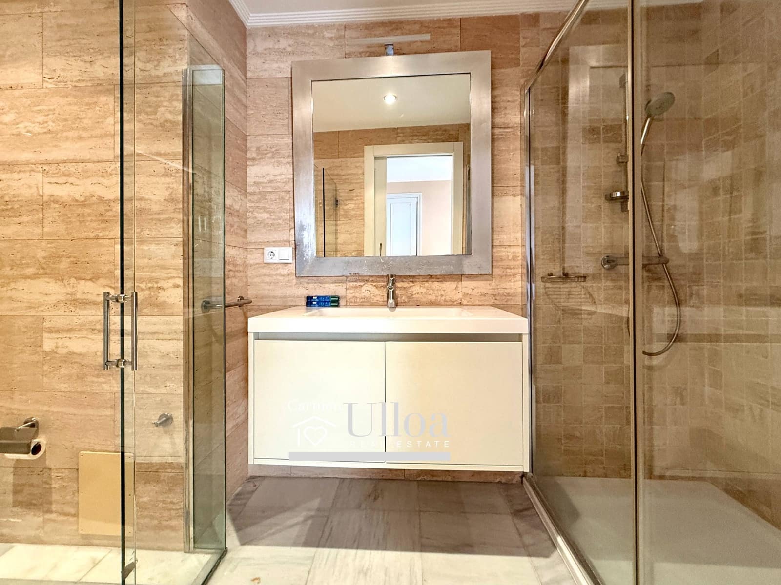 4 bedroom Apartment for sale in Alicante / Alacant city with garage - € 1,400,000 (Ref: 9599695)