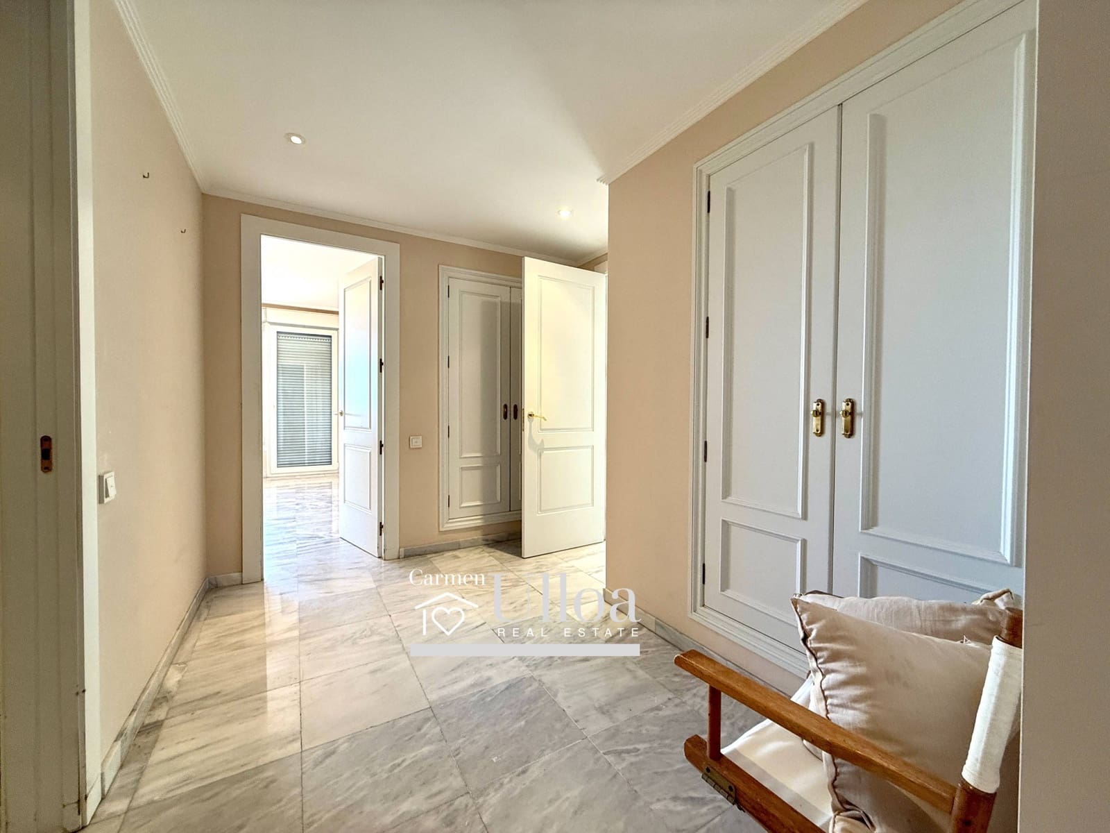 4 bedroom Apartment for sale in Alicante / Alacant city with garage - € 1,400,000 (Ref: 9599695)