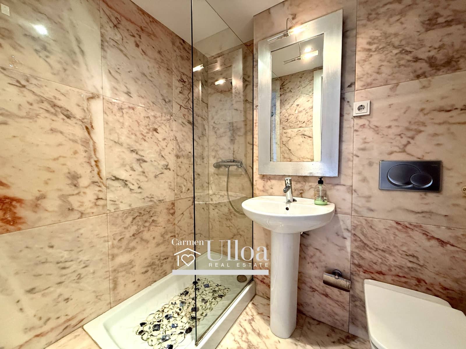 4 bedroom Apartment for sale in Alicante / Alacant city with garage - € 1,400,000 (Ref: 9599695)