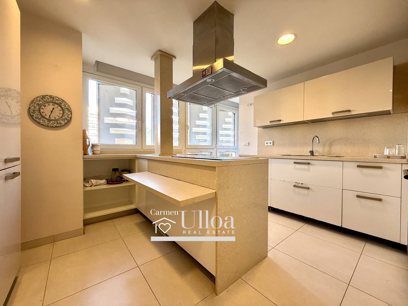 4 bedroom Apartment for sale in Alicante / Alacant city with garage - € 1,400,000 (Ref: 9599695)