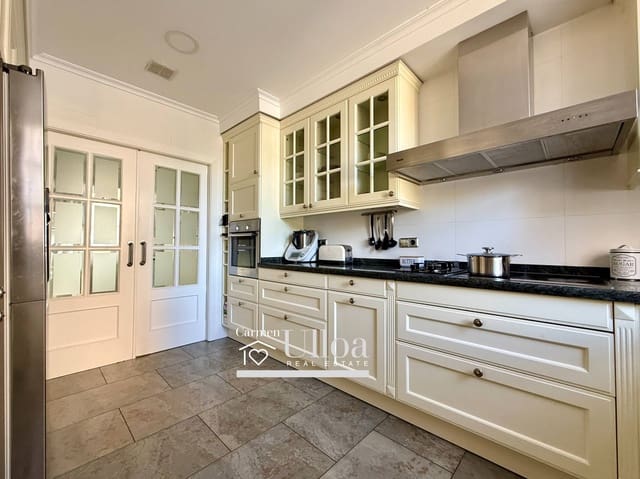 5 bedroom Villa for sale in Playa de San Juan, Alicante / Alacant city with pool garage - € 990,000 (Ref: 9625917)